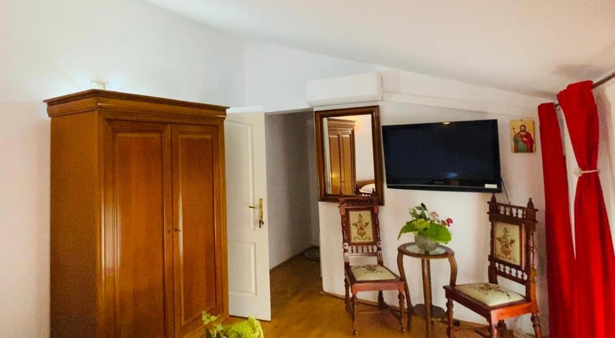 Rapsodia Pension Hotel Suceava Luaran gambar